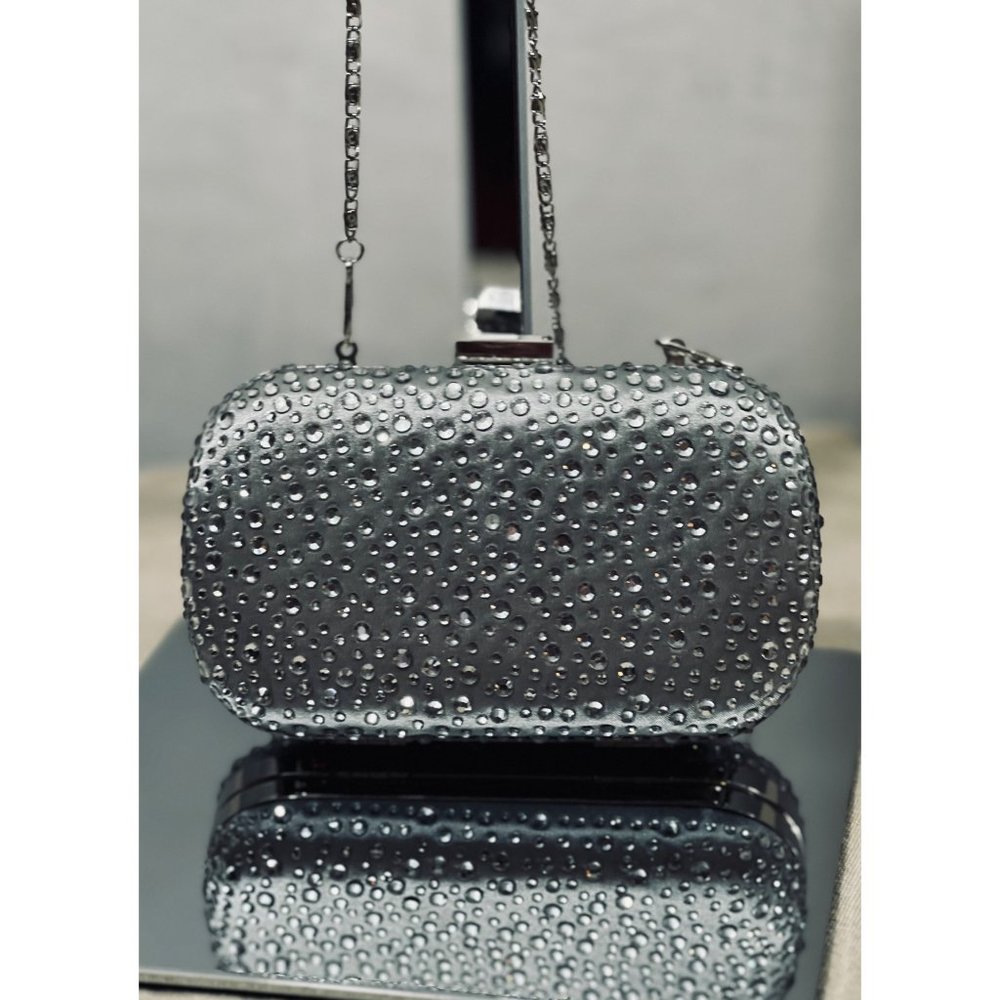 Silver Rhinestone Lux Metal Clutch Purse Excellent Condition!!!